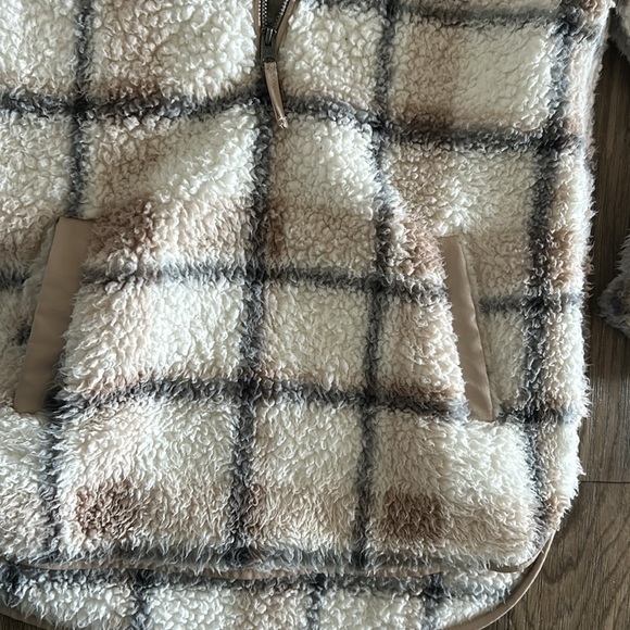 Abercrombie Sherpa Jacket - Picture 5 of 5